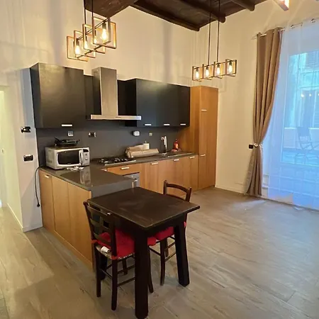 Fiorentini 2 Complete House X 4 & 4 People