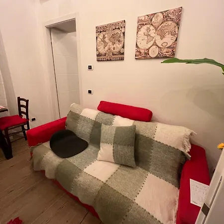 Fiorentini 2 Complete House X 4 & 4 People Roma